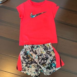 Girls Nike matching outfit (3-4yrs)